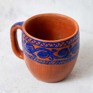 Taza Barro Pintado Teja con Detalles Azul