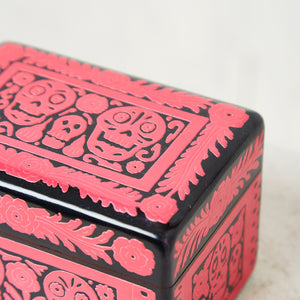 Olinalá pink and black skull box