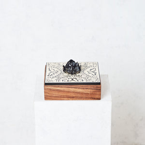 Olinalá Flor box, wood, black and beige