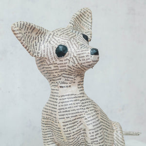 Chien Chihuahua en papier mâché