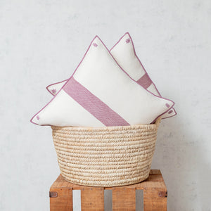 Pedal loom Repulgo cushion in ecru and plum