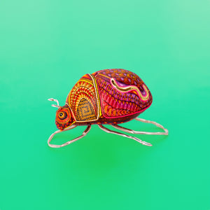 Escarabajo V Alebrije Madera, rojo, morado y marrón - J&M Ángeles