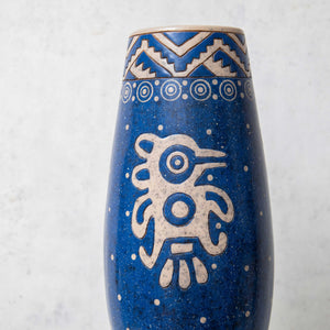 Vase en argile négatif préhispanique bleu colibri