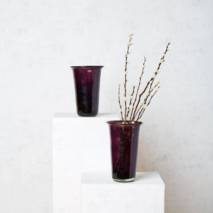 Vase en verre soufflé violet