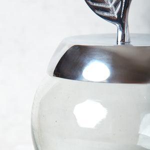 Pot en verre soufflé, boule avec couvercle en feuille d'étain