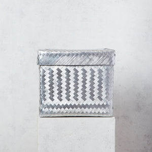 Large square woven aluminum box